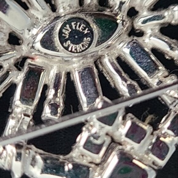 Stunning Jay Flex Clear Crystal Brooch - Picture 2 of 5
